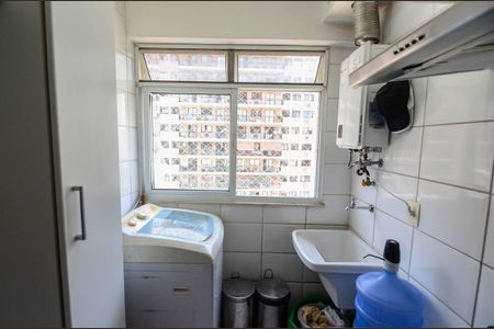 Apartamento à venda com 81m², 3 quartos e 1 vagaÁrea de Serviço