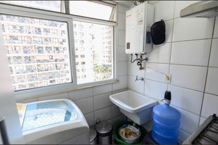 Apartamento à venda com 81m², 3 quartos e 1 vagaÁrea de Serviço