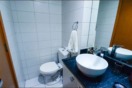 Apartamento à venda com 81m², 3 quartos e 1 vagaBanheiro Social