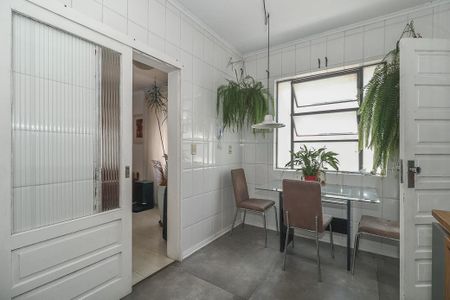 Apartamento para alugar com 210m², 3 quartos e 2 vagasCozinha