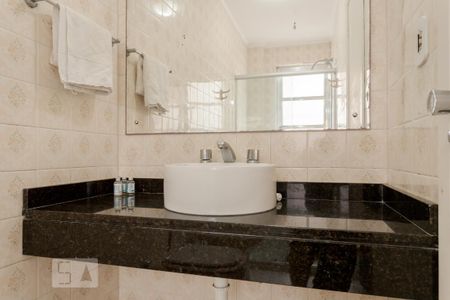 Apartamento para alugar com 210m², 3 quartos e 2 vagas Apartamento para alugar com 210m², 3 quartos e 2 vagasBanheiro Social