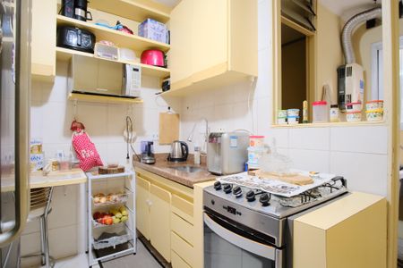 Apartamento à venda com 78m², 4 quartos e 2 vagasCozinha