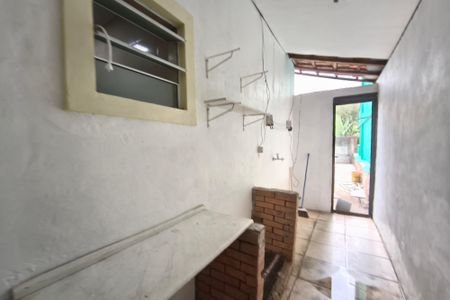 Casa à venda com 250m², 3 quartos e 3 vagasÁrea de Serviço