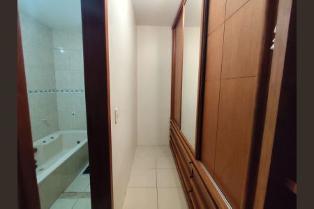 Casa à venda com 2 quartos, 204m² em Penha Circular, Rio de Janeiro