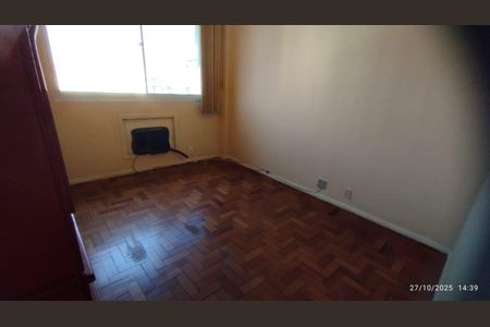 Apartamento à venda com 76m², 1 quarto e 1 vaga