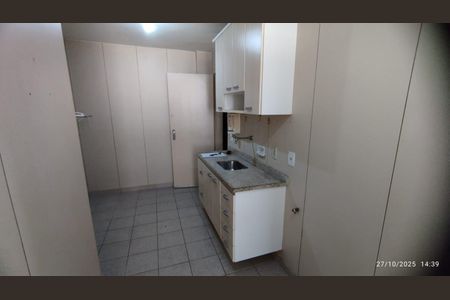 Apartamento à venda com 76m², 1 quarto e 1 vaga