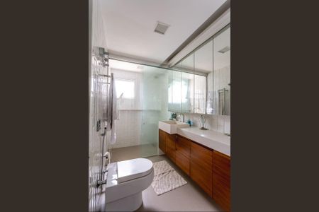 Apartamento à venda com 3 quartos, 179m² em Moema, São Paulo