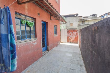 Casa para alugar com 300m², 5 quartos e 2 vagas Casa para alugar com 300m², 5 quartos e 2 vagasÁrea de Serviço/Entrada da Casa 2