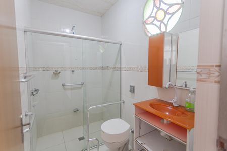 Casa para alugar com 300m², 5 quartos e 2 vagas Casa para alugar com 300m², 5 quartos e 2 vagasBanheiro da Suíte