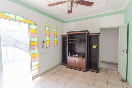 Casa para alugar com 300m², 5 quartos e 2 vagas Casa para alugar com 300m², 5 quartos e 2 vagasSala