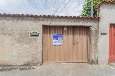 Casa para alugar com 300m², 5 quartos e 2 vagas Casa para alugar com 300m², 5 quartos e 2 vagasPlaquinha Instalada