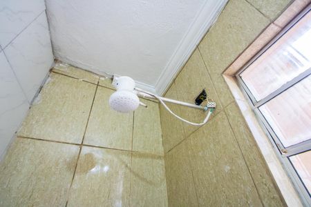 Banheiro Social de casa para alugar com 1 quarto, 35m² em Jardim Araguaia, Mauá