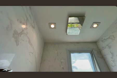 Apartamento à venda com 350m², 2 quartos e 4 vagas Apartamento à venda com 350m², 2 quartos e 4 vagasBanheiro da Suíte Reversível