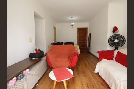 Apartamento para alugar com 73m², 2 quartos e 1 vagaSala