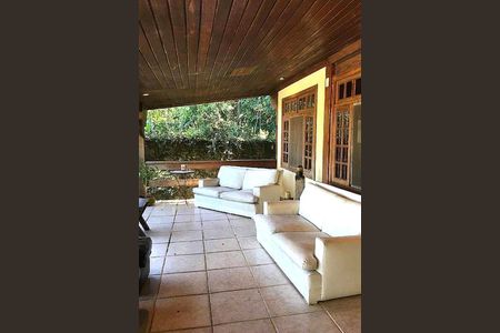 Casa à venda com 490m², 5 quartos e 3 vagas