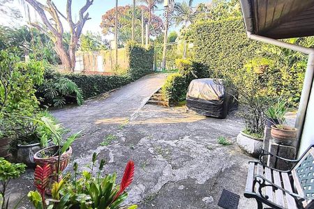 Casa à venda com 490m², 5 quartos e 3 vagas