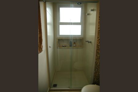 Apartamento à venda com 93m², 2 quartos e 2 vagasSuíte - Banheiro 