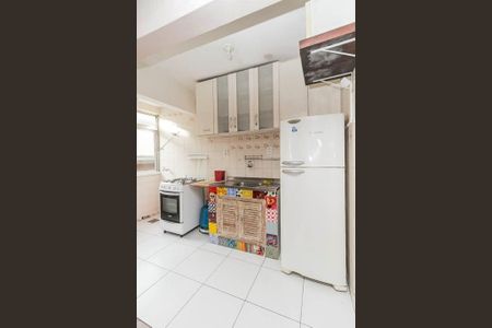 Cozinha de apartamento para alugar com 1 quarto, 36m² em Santa Maria Goretti, Porto Alegre