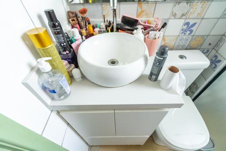 Apartamento para alugar com 49m², 2 quartos e 1 vaga Apartamento para alugar com 49m², 2 quartos e 1 vagaBanheiro