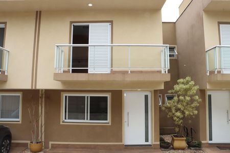 Casa de condomínio para alugar com 139m², 3 quartos e 2 vagasFachada