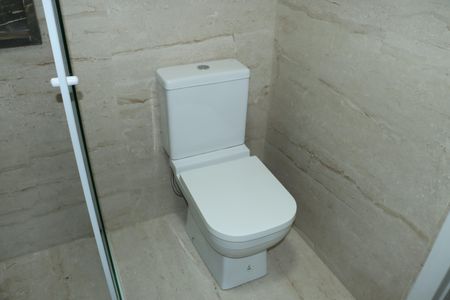 Casa de condomínio para alugar com 139m², 3 quartos e 2 vagasBanheiro da Suíte