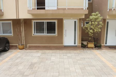 Casa de condomínio para alugar com 139m², 3 quartos e 2 vagasFachada