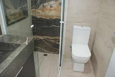 Casa de condomínio para alugar com 139m², 3 quartos e 2 vagasBanheiro da Suíte