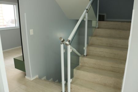 Casa de condomínio para alugar com 139m², 3 quartos e 2 vagasEscada