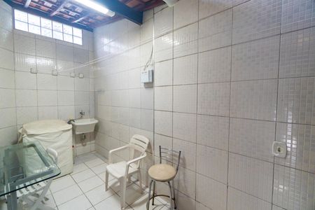 Casa para alugar com 105m², 2 quartos e 2 vagas Casa para alugar com 105m², 2 quartos e 2 vagasLavanderia