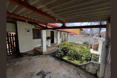 Casa à venda com 125m², 2 quartos e 1 vagaFachada/Jardim