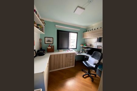 Apartamento à venda com 125m², 3 quartos e 3 vagasEscritório