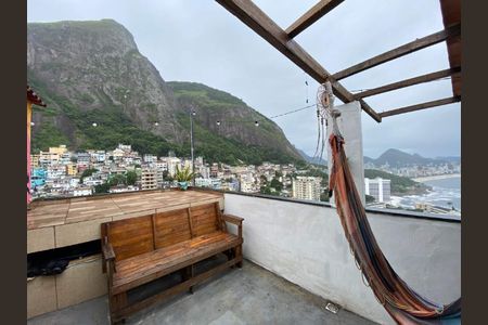 Casa à venda com 110m², 4 quartos e sem vaga