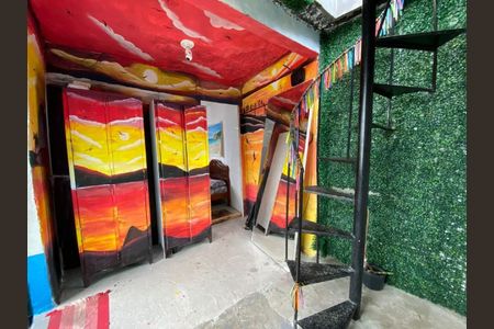 Casa à venda com 110m², 4 quartos e sem vaga