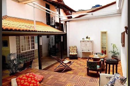 Casa à venda com 500m², 8 quartos e sem vaga