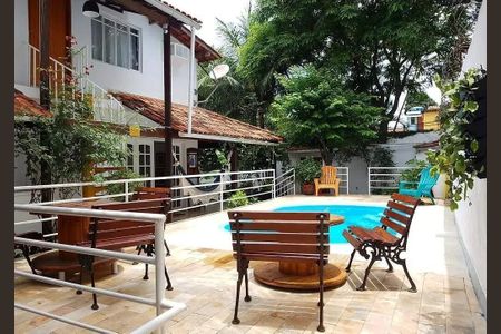 Casa à venda com 500m², 8 quartos e sem vaga