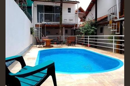 Casa à venda com 500m², 8 quartos e sem vaga