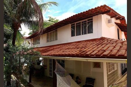 Casa à venda com 500m², 8 quartos e sem vaga