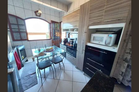 Casa à venda com 80m², 2 quartos e sem vaga