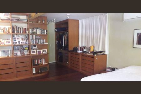 Casa à venda com 4 quartos, 230m² em Itanhangá, Rio de Janeiro