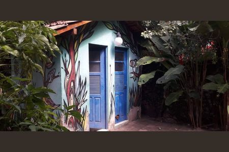 Casa à venda com 230m², 4 quartos e sem vaga