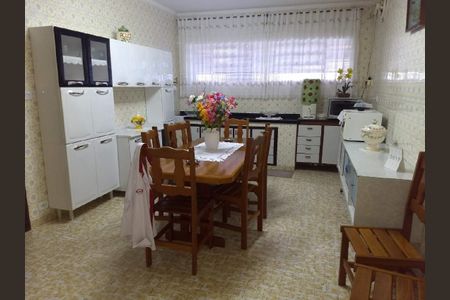 Casa à venda com 3 quartos, 137m² em Vila Camilópolis, Santo André