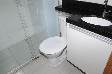 Banheiro de apartamento para alugar com 2 quartos, 59m² em Goiânia, Belo Horizonte