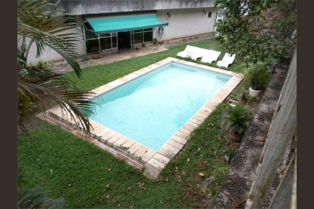 Casa à venda com 695m², 4 quartos e 6 vagas