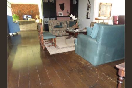 Casa à venda com 4 quartos, 695m² em Grajaú, Rio de Janeiro