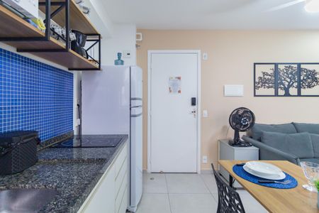 Studio à venda com 28m², 1 quarto e sem vaga Studio à venda com 28m², 1 quarto e sem vagaCozinha