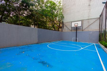 Studio à venda com 28m², 1 quarto e sem vaga Studio à venda com 28m², 1 quarto e sem vagaQuadra