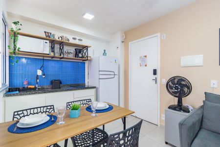 Studio à venda com 28m², 1 quarto e sem vaga Studio à venda com 28m², 1 quarto e sem vagaCozinha