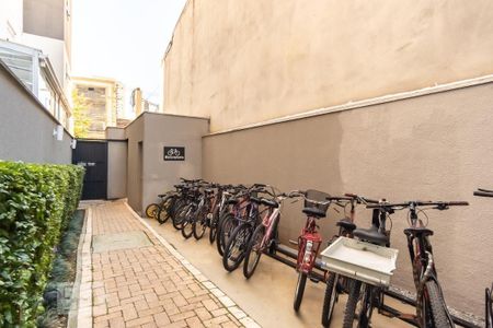 Studio à venda com 28m², 1 quarto e sem vaga Studio à venda com 28m², 1 quarto e sem vagaBicicletário