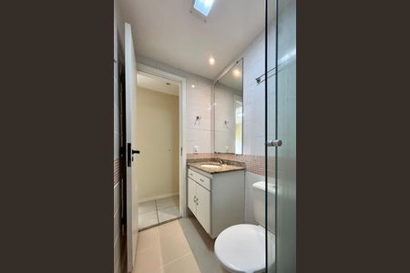 Apartamento à venda com 86m², 3 quartos e 1 vaga Apartamento à venda com 86m², 3 quartos e 1 vagaSuíte - banheiro