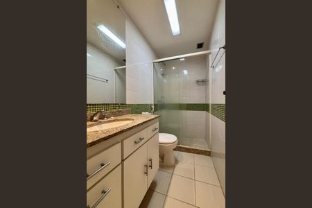 Apartamento à venda com 86m², 3 quartos e 1 vaga Apartamento à venda com 86m², 3 quartos e 1 vagaBanheiro social